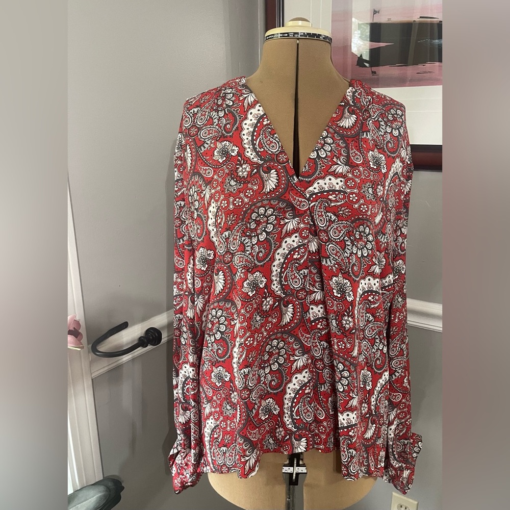 LOFT sz XL Red and White Paisley Blouse